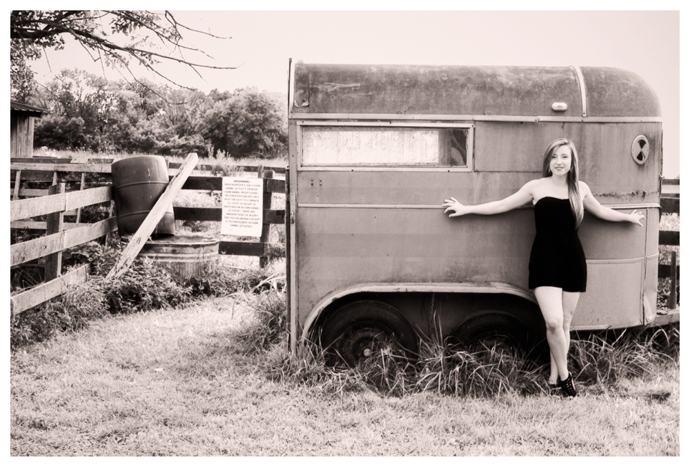 Blackacre Farm,Edited,Kenzie Hellman,Kenzie's Senior Pictures,Louisville, Kentucky,Seniors, Louisville Senior Blackacre Picture_0056.jpg