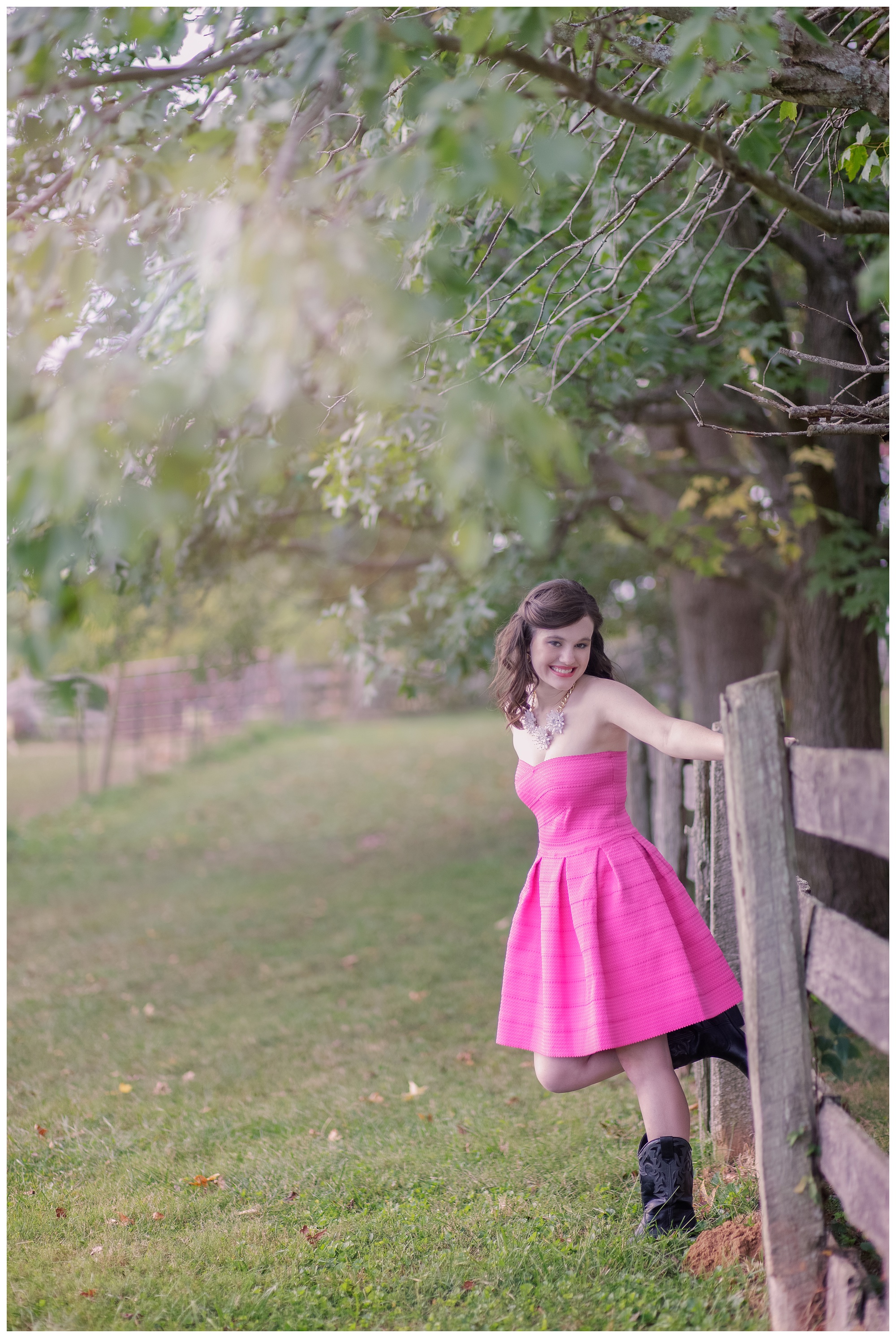 Louisville-Blackacre-Farm-Senior-Portrait.jpg