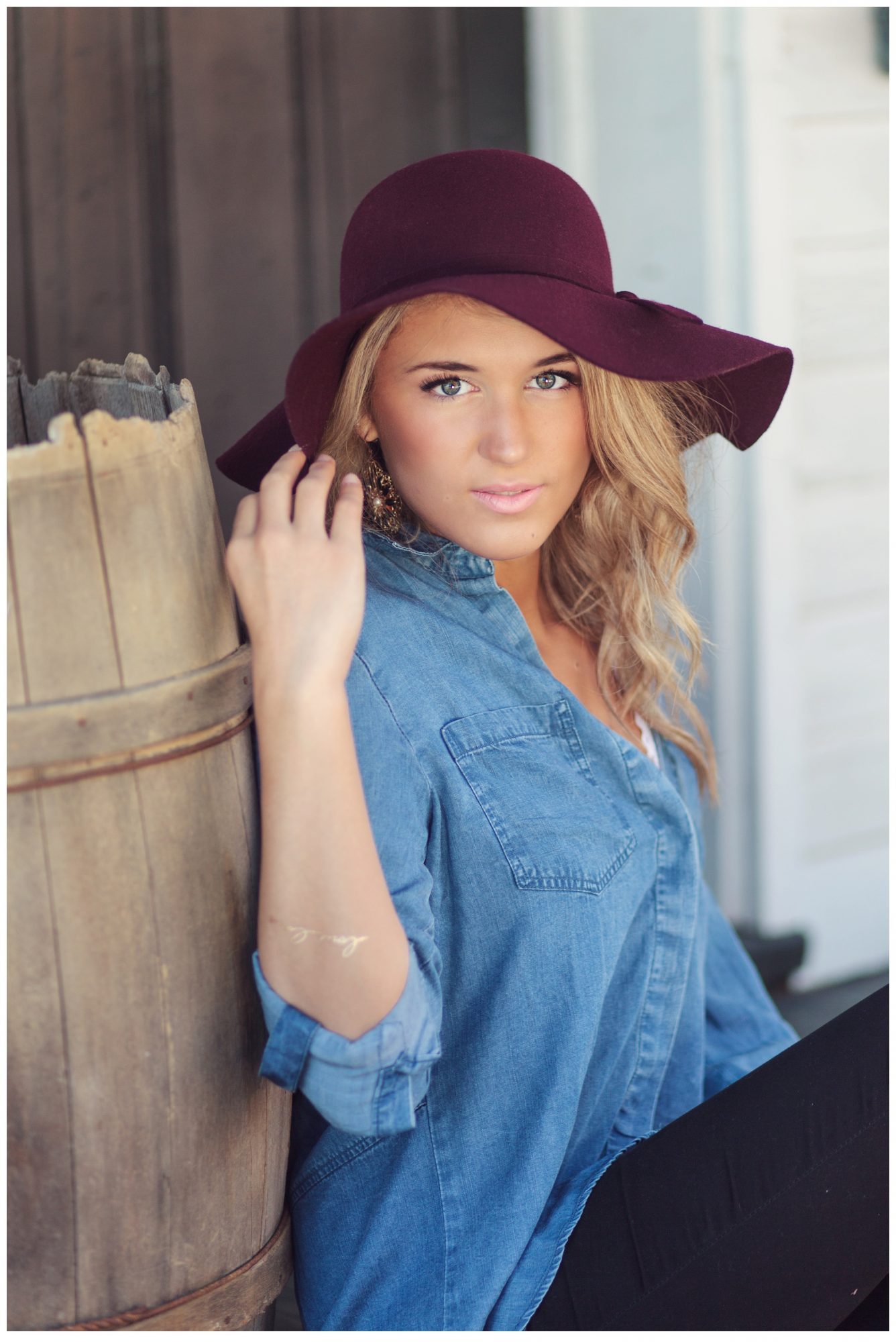 Louisville Outdoor Senior Portrait_0782 | Avery's Photography | Louisville Portrait Photographer Louisville Outdoor Senior Portrait_0782