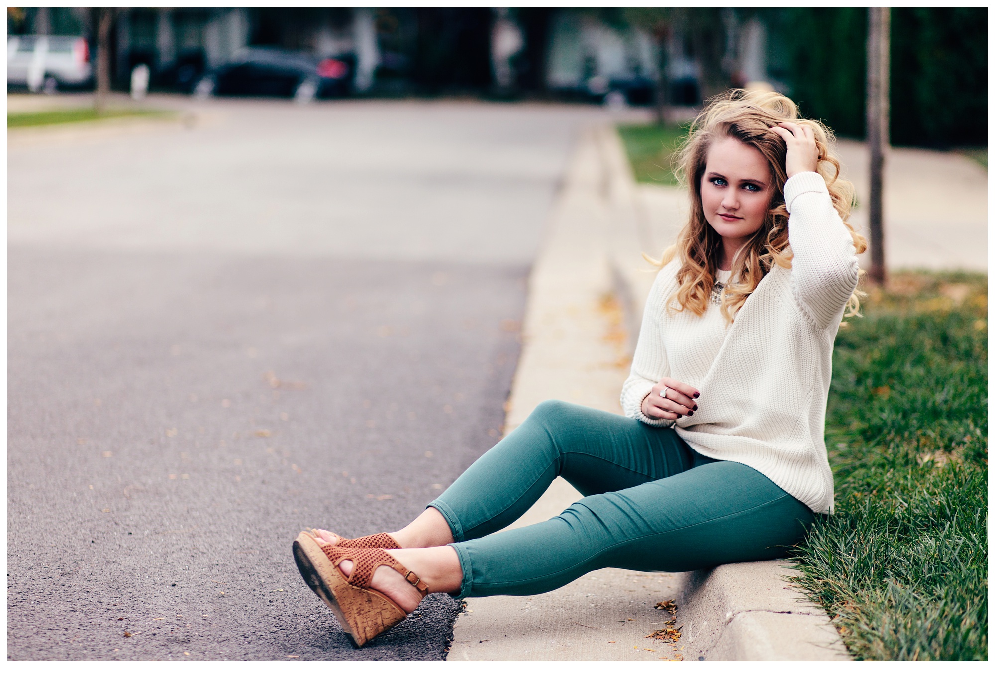 Louisville Outdoor Senior Portrait_0823.jpg