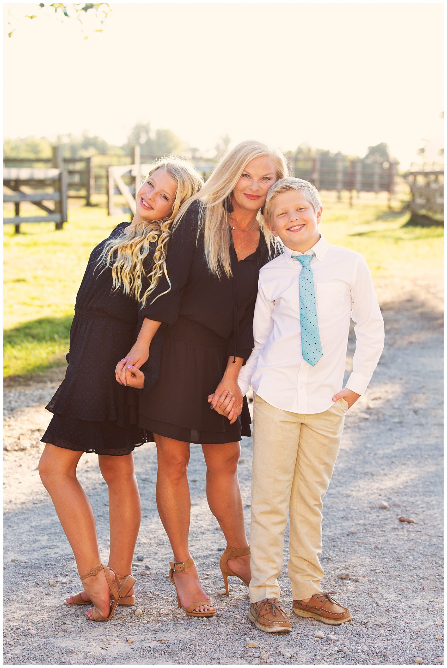 Louisville Family Portrait at Blackacre Farm, Louisville Family Picture, Louisville Family Portrait, Louisville Family Photography, Louisville Family Photographer