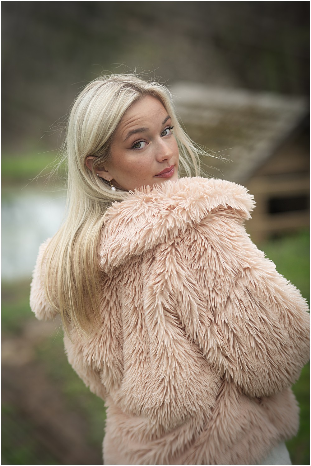 Louisville Senior Girl in Summer Shoot at Blackacre Farm.